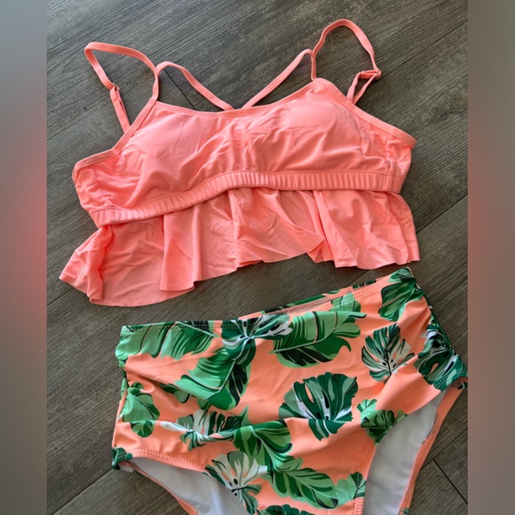 LAST PRICE🍒🤍 AMAZON tropical print swimming set 🧡 - Picture 9 of 13